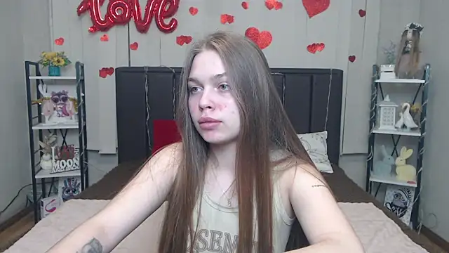 LaraPika online show from May 15, 5:22 am