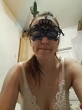 PearMaki online show from March 9, 8:23 pm