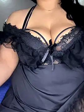 Snapshot of Queen_Curvyy chatting on September 30, 6:30 am Queen Curvyy online show from September 30, 6:30 am