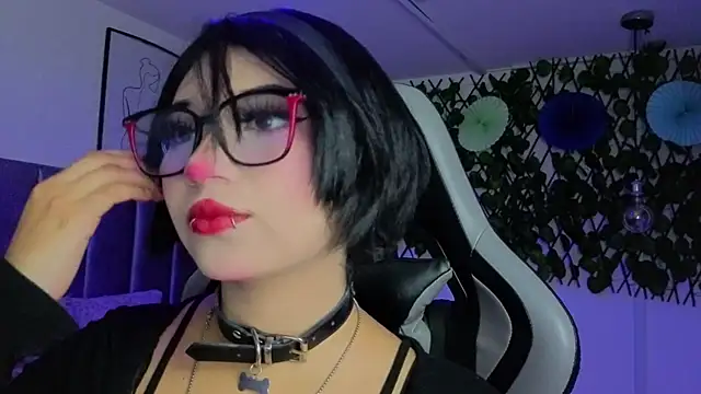Kitty Gang online show from May 20, 1:02 am