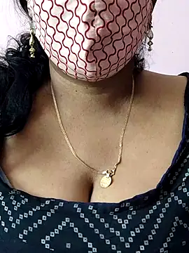 mallu-sumi online show from May 26, 8:46 am