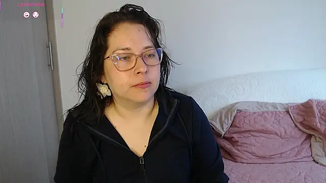 May Carlier online show from March 27, 12:39 pm