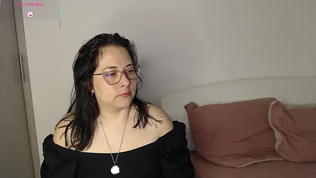 May Carlier online show from April 5, 2:54 am