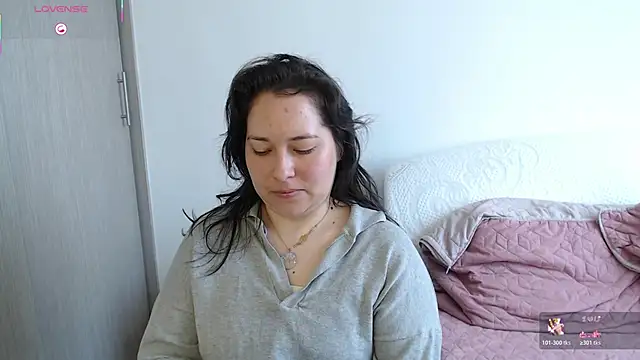 May Carlier online show from March 28, 5:34 pm