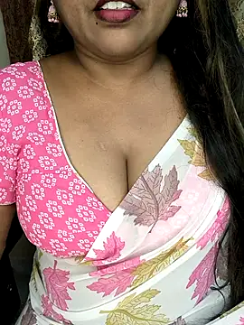 Snapshot of honey-sexy chatting on October 14, 4:20 pm honey-sexy online show from October 14, 4:20 pm