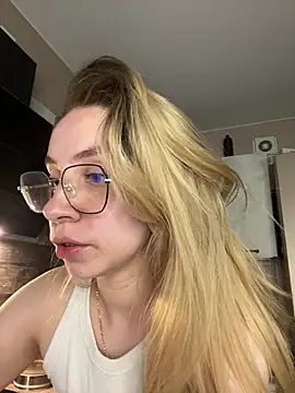 Kitty Katrine online show from May 11, 3:18 pm