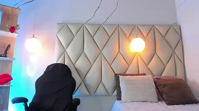 angelswets online show from April 30, 5:40 pm