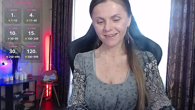 JessieOMays online show from May 27, 6:21 am