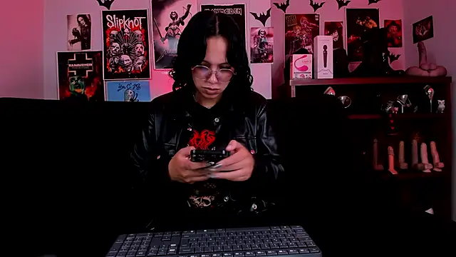 lilith-deveraux online show from May 5, 3:15 pm