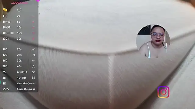 virtual charm online show from April 3, 1:42 pm