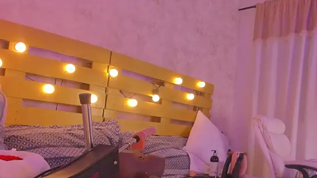 Rubi Love  online show from December 21, 12:04 am