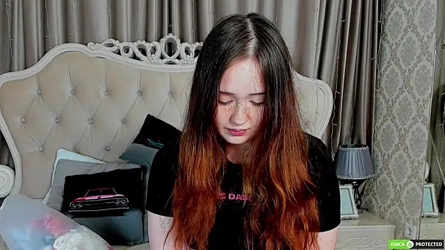 MiriaamWhite online show from September 13, 9:39 am