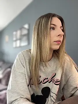 Mia Ethan online show from March 24, 7:14 am