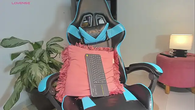  maria foxx  online show from May 22, 5:44 pm