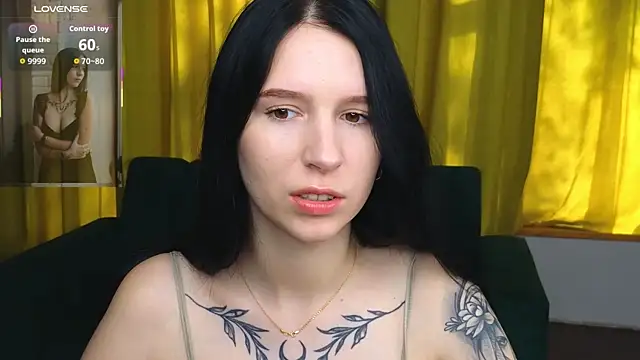 KarolinaBlacks online show from May 9, 5:42 am