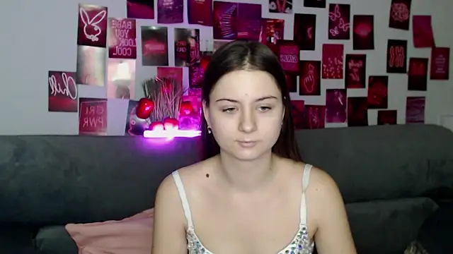 MilanaRoza online show from November 17, 2:18 pm