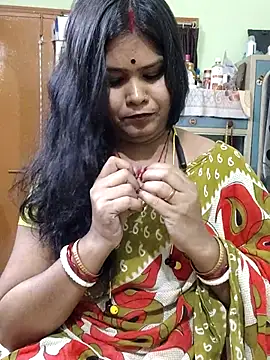 yoursweety09 online show from May 6, 7:01 am