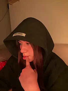 Im Valen Cute online show from May 9, 3:52 am
