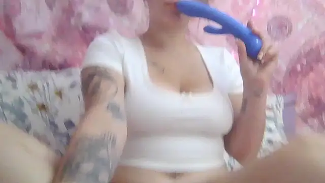 severelysexyhippie online show from September 23, 8:56 am