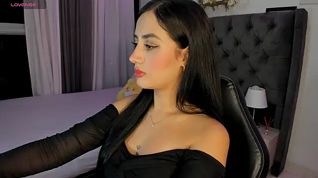 Amiirra  online show from March 12, 2:03 am