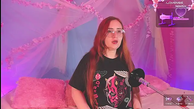 centaurigirl online show from May 16, 4:48 am
