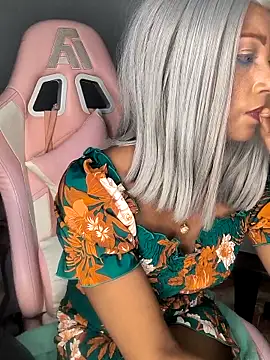 Amaliu  online show from May 7, 2:32 pm
