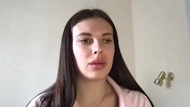 MoonriseGoddess online show from April 3, 9:40 am