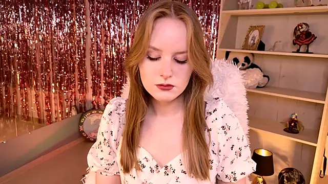 VivienLeeigh online show from May 19, 5:25 am