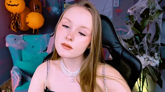 VivienLeeigh online show from October 18, 9:23 am