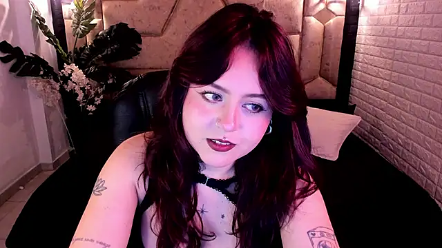 crimson tati  online show from May 6, 5:33 am