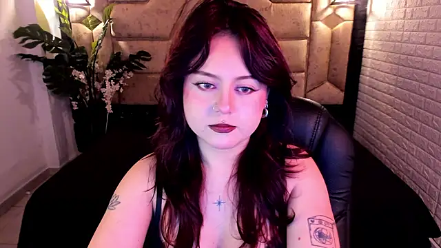 crimson tati  online show from May 12, 4:10 am