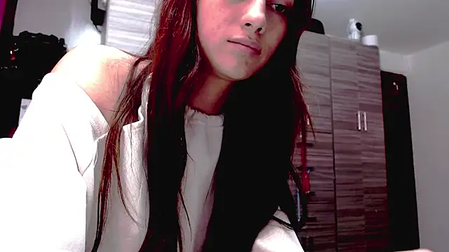 holy juli online show from February 9, 3:09 am