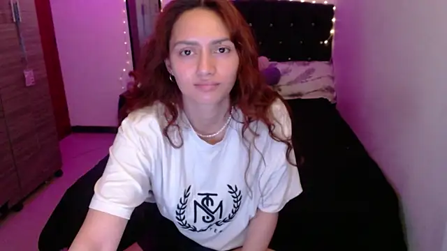 holy juli online show from May 25, 6:01 am