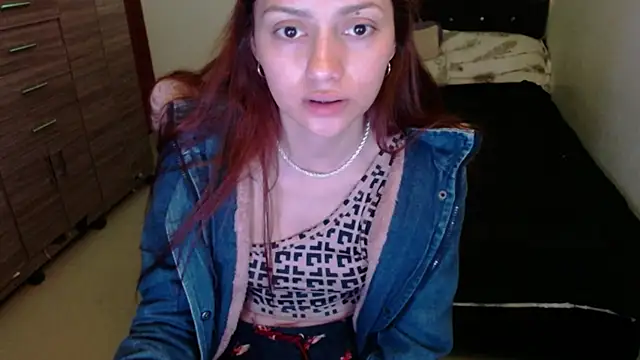 holy juli online show from May 27, 3:36 am