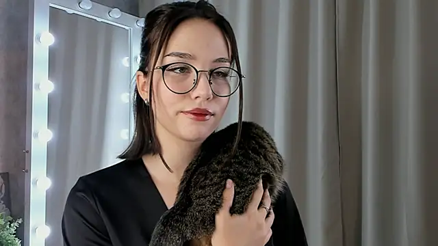 Tate Angel online show from October 5, 6:13 pm