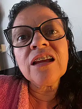 Sharongirl07 online show from May 19, 8:27 pm