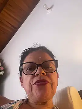 Sharongirl07 online show from May 4, 3:49 pm