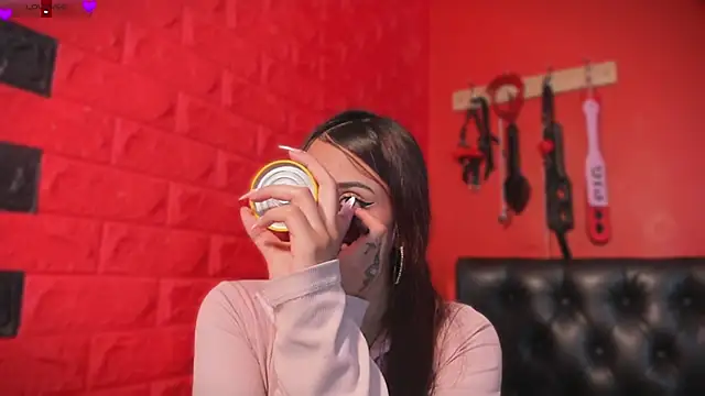 Monttserratt online show from March 20, 7:30 pm