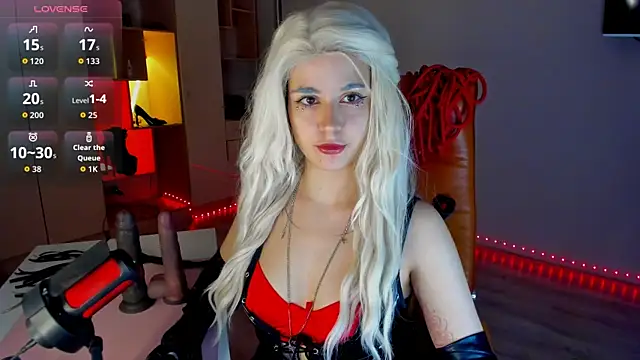 mollyposhh online show from March 29, 5:45 pm