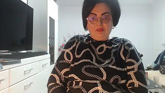 Amandamuller1982 online show from March 12, 10:45 pm