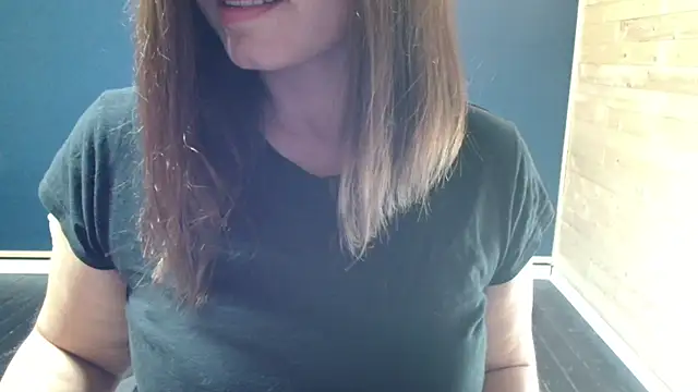Snapshot of NovaBabe21 chatting on September 25, 9:19 am NovaBabe21 online show from September 25, 9:19 am
