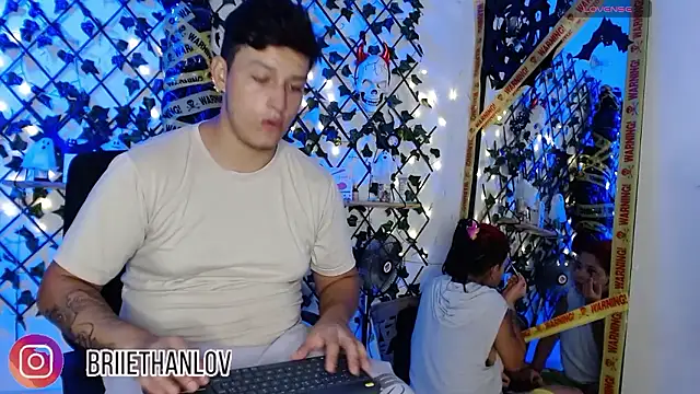 ethanandbrianna online show from October 31, 12:34 am