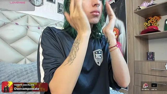 Im gaia online show from October 20, 12:41 pm