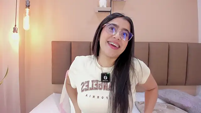 Amy wats0n online show from May 25, 7:35 pm