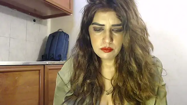 pareeti online show from October 27, 8:14 pm