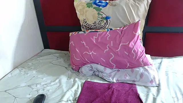 MaximTease24 online show from October 30, 12:35 am