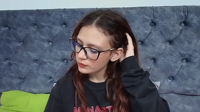 LARICSABLUE online show from February 3, 7:13 am