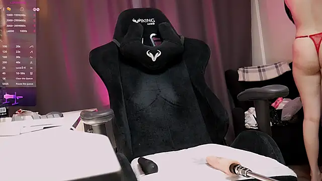 viamoon online show from December 17, 5:00 am