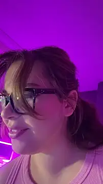 CutiePie3 online show from April 9, 9:31 pm