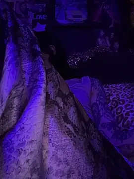 MissMidnightUK online show from December 21, 11:19 pm